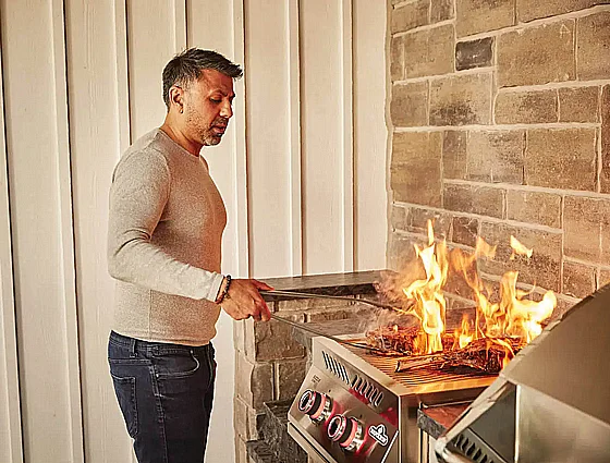 ���� �� ����� SIZZLE ZONE� ������ ���� BUILT IN �������� NAPOLEON BI BIB18IRPSS-IL