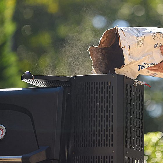 ����� + ���� ����� ������� ������� MASTERBUILT Gravity 560