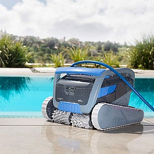 רובוט ניקוי Maytronics Dolphin M700 רובוט ניקוי Maytronics Dolphin M700